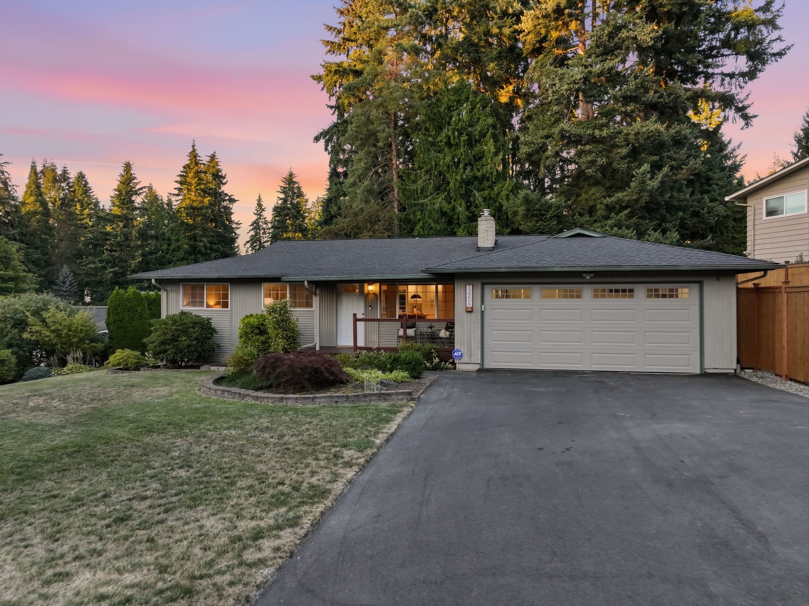 13306 85th Ave NE listing showcase site